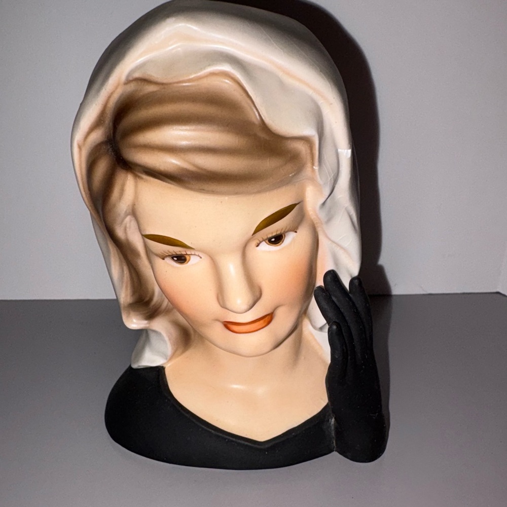 Rare- 1964 Inarco Jackie Kennedy Mourning Lady Head Vase. Check Description